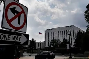 Mỹ trục xuất hai nhà ngoại giao Nga, Moscow nói 'đáp trả kiên quyết'