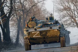 Nóng Nga-Ukraine 1-11: Nga nói tiêu diệt 3 tàu quân sự Ukraine; Biên phòng Kiev đoán Nga 'dường như' rút hết quân khỏi Belarus