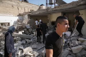 Xung đột Israel-Hamas 6-11: Israel tuyên bố cắt đôi Dải Gaza; bạo lực lan sang Bờ Tây, Lebanon