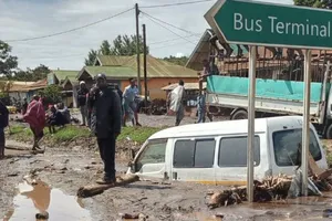 Thương tâm gần 50 người chết trong trận lở đất kinh hoàng 