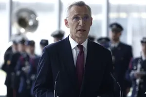 NATO 75 tuổi và 2 nỗi lo thời đại