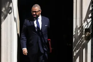 Anh triệu tập đại sứ Nga, trục xuất tuỳ viên quân sự Moscow