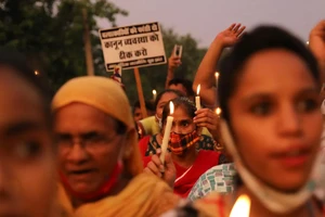 Sốc với phán quyết của thẩm phán trong vụ vợ kiện chồng tội cưỡng hiếp