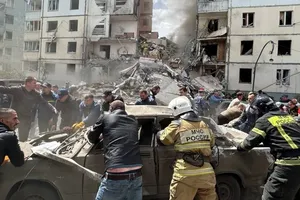 Chung cư Nga trúng pháo kích nghi từ Ukraine, 22 người thương vong