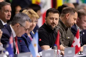 Yếu tố Nga phủ bóng hội nghị hòa bình Ukraine