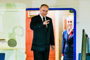 Tổng thống Putin lên chuyên cơ về nước, kết thúc tốt đẹp chuyến thăm Việt Nam
