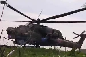Video: Trực thăng Mi-28NM Nga tuần tra, phóng rocket vào vị trí Ukraine