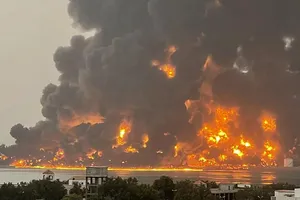 VIDEO: Israel lần đầu không kích Yemen để đáp trả Houthis, 80 người bị thương