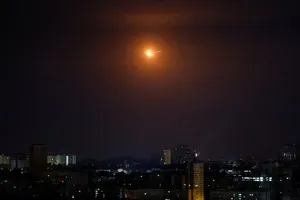 Chiến sự Nga - Ukraine 1-8: Nga mở đợt oanh tạc UAV lớn nhất vào Ukraine từ đầu chiến sự; Có tin lô F-16 đầu tiên đã đến Ukraine