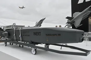 Tại sao Đức vẫn từ chối gửi tên lửa tầm xa Taurus cho Ukraine?