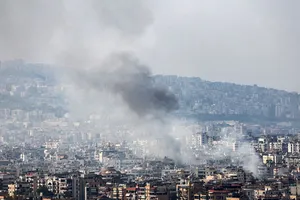 Có tin Iran chuẩn bị 10 kịch bản ứng phó Israel; Houthis nói phóng tên lửa, UAV vào Israel