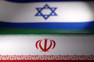 CNN: Israel tấn công đợt 2 vào Iran, Tehran đóng cửa không phận