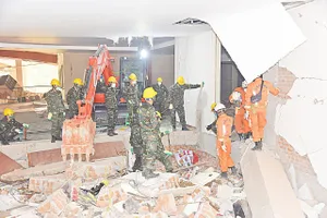 Khó tìm thêm người sống sót sau một tuần động đất Myanmar