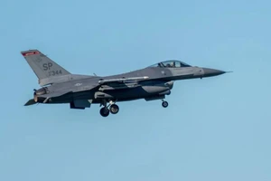 Ukraine: Tiêm kích F-16 rơi khi làm nhiệm vụ, phi công thiệt mạng