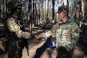 Chiến sự Nga-Ukraine 6-5: Tổng tư lệnh Ukraine nói về chiến dịch Kursk; Nga chặn đứng đòn tấn công UAV vào Moscow trước thềm Ngày Chiến thắng