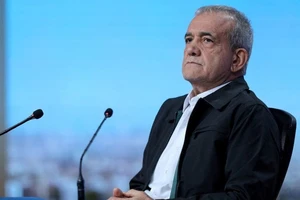 Tổng thống Iran đáp trả ông Trump: 'Ông đến để dọa chúng tôi ư?'