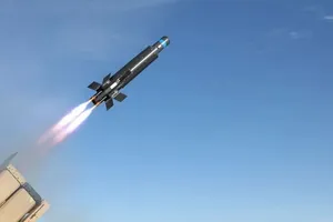 Biết gì về Roadrunner-M và Coyote Block 2 - Hai dòng UAV chuyên trị UAV?