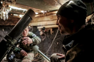 Chiến sự Nga - Ukraine 3-6: Thủ tướng Ukraine nói sẽ có chiến dịch Mạng nhện 2.0; Nga tăng không kích mặt trận phía nam