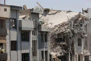 Israel không kích loạt tỉnh Iran, cảnh báo ‘thiêu rụi’ thủ đô; Tehran liên tiếp phóng UAV sang Tel Aviv 