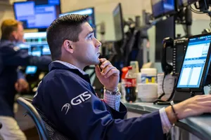 Giải mã phản ứng ‘khó hiểu’ của thị trường sau khi Iran nã tên lửa căn cứ Mỹ