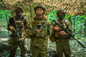 Thiếu nhân lực, một lữ đoàn Ukraine mở chiến dịch tuyển nữ quân nhân