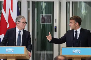 Biết gì về thỏa thuận ‘vào một - ra một’ giữa Anh và Pháp?