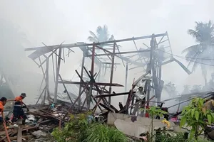 Pháo, súng vẫn nổ ở biên giới Campuchia và Thái Lan sáng nay