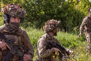 Ukraine điều quân đoàn tinh nhuệ tới Pokrovsk, tuyên bố có chiến thắng ở Sumy