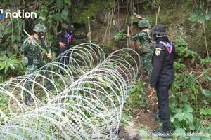 Thái Lan-Campuchia: Nóng vụ nổ mìn biên giới; Bangkok rào dây thép gai 