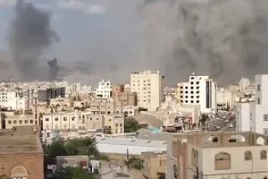 Israel không kích Yemen, gần 150 người thương vong