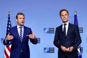 Bộ trưởng Hegseth họp với NATO, cảnh báo giá đắt với Nga về xung đột ở Ukraine 