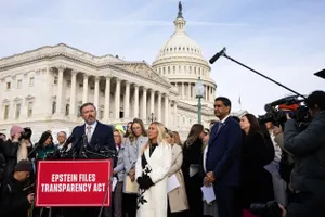 Thượng viện Mỹ ‘đồng thuận toàn thể’ chuyện công bố hồ sơ tỉ phú ấu dâm Epstein, chờ ông Trump ký