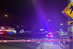 California: Xả súng hàng loạt tại buổi tụ họp gia đình, 4 người chết, 10 người bị thương