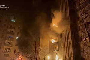 Chiến sự Nga - Ukraine 9-12: Chung cư 9 tầng ở Ukraine trúng không kích, nhiều người bị thương; Phi công Su-27 của Ukraine tử nạn trong chiến đấu