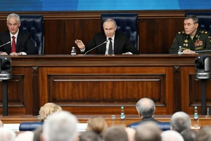 Nga chi nhiêu tiền và tuyển nhiêu lính cho cuộc chiến ở Ukraine trong năm 2025?