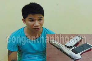 Kẻ thả chó dữ, nổ súng tấn công hai anh em ruột ra đầu thú