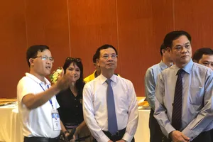 Bộ trưởng: 'Làm sao để mẹ mình bán được nải chuối nhanh hơn'