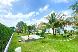 Nhà vườn nhiều nơi đua nhau bán cắt lỗ