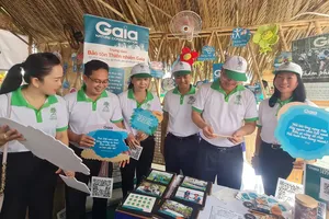 Đổi rác lấy quà tặng tại Ngày hội Sống xanh ở TP.HCM