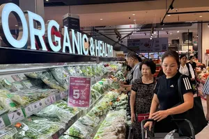 Giảm thuế, phí, tăng mức giảm trừ gia cảnh… để kích cầu