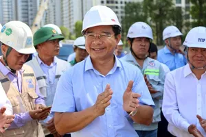 Chủ tịch UBND TP.HCM yêu cầu địa phương, chủ đầu tư cam kết về tiến độ đường Vành đai 3