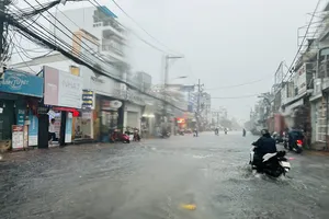 TP.HCM yêu cầu đảm bảo an toàn giao thông trong mùa mưa bão