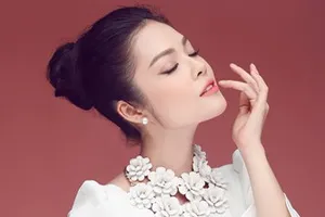 Diện đồ trắng như Dương Cẩm Lynh mừng 8-3