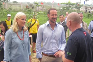 Hoàng tử và công nương Na Uy đến Huế