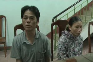 Cả hai vợ chồng hành nghề trộm cắp trên xe buýt