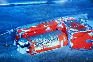 Hộp đen máy bay Malaysia có thể vẫn phát sóng tốt ba ngày nữa 