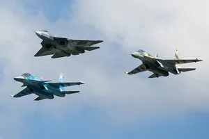 Máy bay ném bom Nga xuất hiện ở Crimea