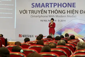 Nhà báo Việt – Hàn thảo luận về làm báo bằng smartphone