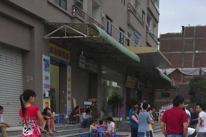 Hà Nội: Chung cư Đại Thanh “khát” nước suốt hai tháng