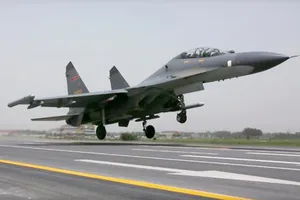 Trung Quốc ăn miếng trả miếng Mỹ về báo cáo quốc phòng